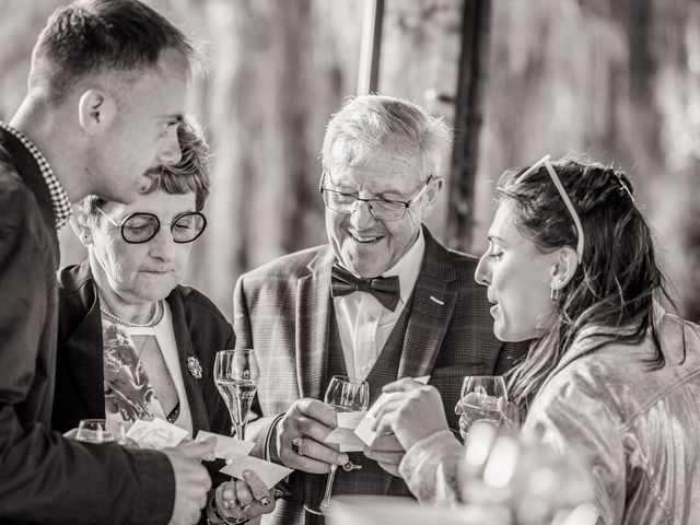 Le mariage de Bruno et Marie à Carentan, Manche 57
