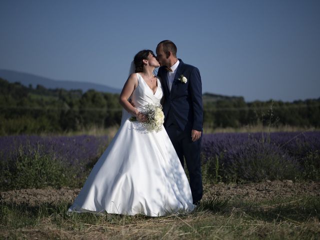 Le mariage de Arnaud et Marie à Nyons, Drôme 1