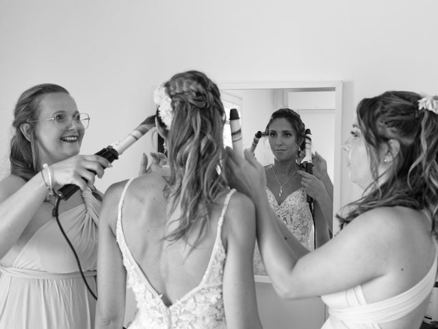 Le mariage de Thomas et Emeline à Saint-Yzan-de-Soudiac, Gironde 1