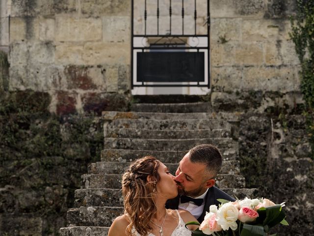 Le mariage de Thomas et Emeline à Saint-Yzan-de-Soudiac, Gironde 10