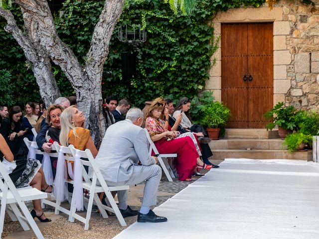 Le mariage de Alina et Santi à Ivry-sur-Seine, Val-de-Marne 34