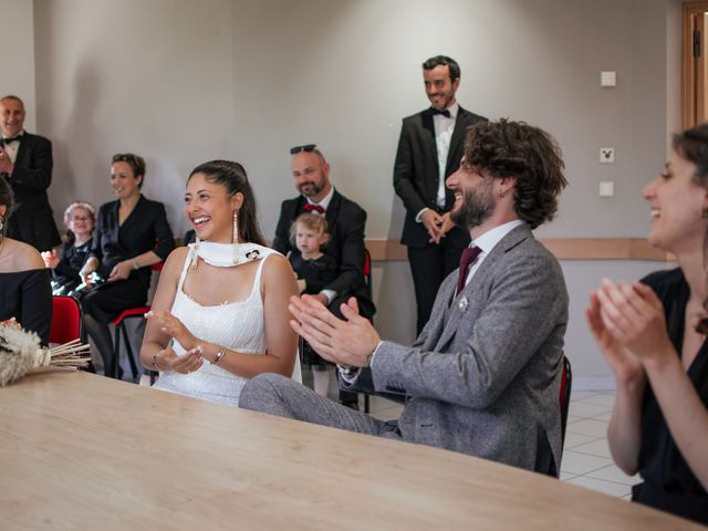 Le mariage de Tom et Dora à Quincié-en-Beaujolais, Rhône 63