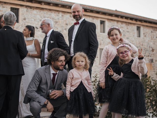 Le mariage de Tom et Dora à Quincié-en-Beaujolais, Rhône 87