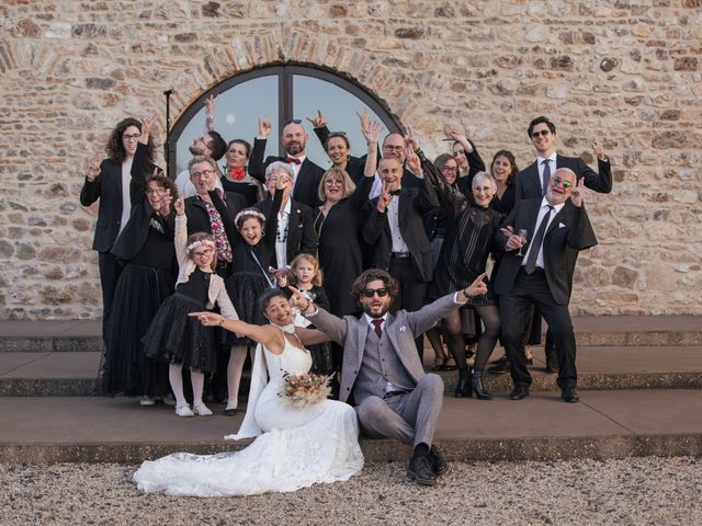 Le mariage de Tom et Dora à Quincié-en-Beaujolais, Rhône 96