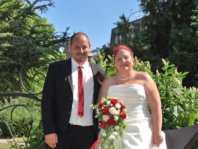 Le mariage de Thomas et Marie Adelaide  à Rethel, Ardennes 8