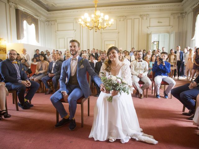 Le mariage de Thomas et Johanna à Lons-le-Saunier, Jura 4