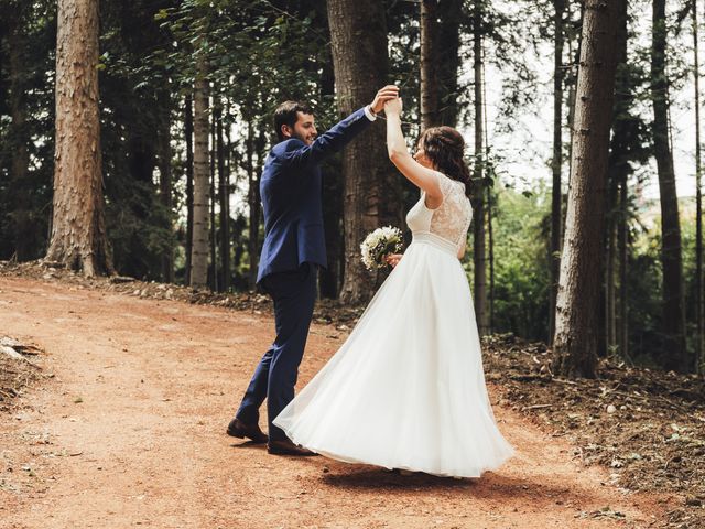 Le mariage de Antoine et Clara à Amplepuis, Rhône 2