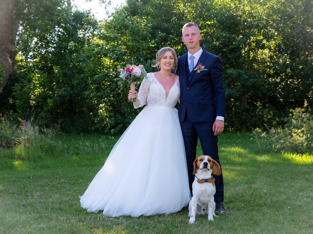 Le mariage de Bastien  et Emeline  à Bricquebosq, Manche 25