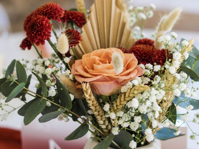 Le mariage de Mickaël et Antinéa à Morannes, Maine et Loire 23
