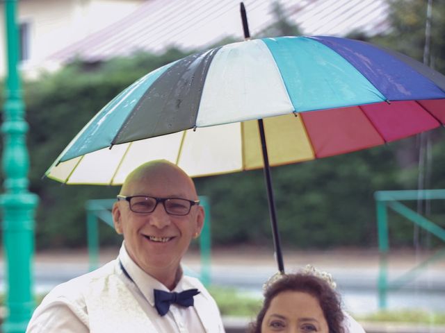 Le mariage de Eric et Natasha à Masseube, Gers 13