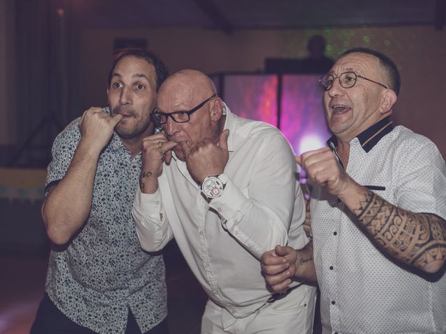 Le mariage de Eric et Natasha à Masseube, Gers 15