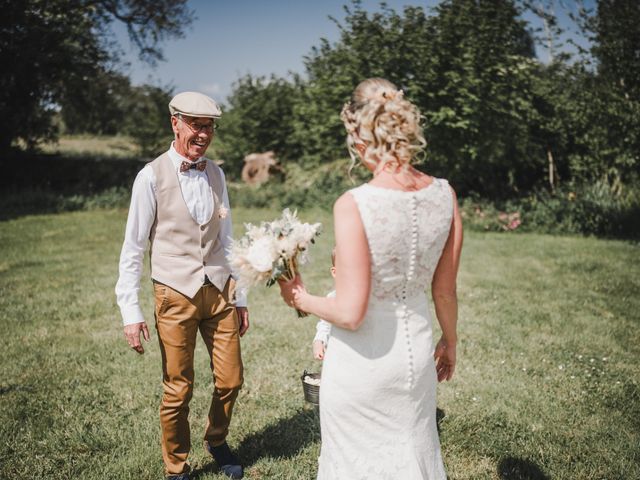 Le mariage de Cédric et Camille à Plescop, Morbihan 44