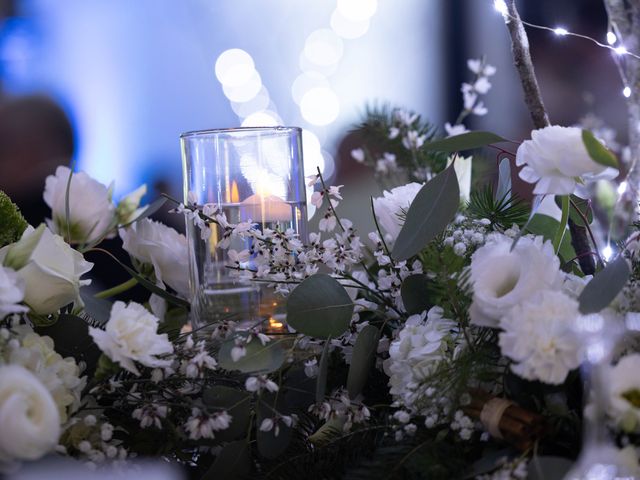 Le mariage de Damien et Clara à Saint-Pourçain-sur-Besbre, Allier 13