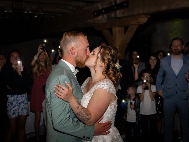 Le mariage de Romain et Gwendoline à Magny-Cours, Nièvre 18