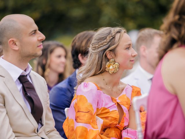 Le mariage de Gaston et Diekje à Bourganeuf, Creuse 11