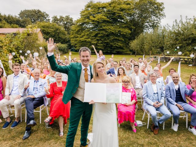 Le mariage de Gaston et Diekje à Bourganeuf, Creuse 14