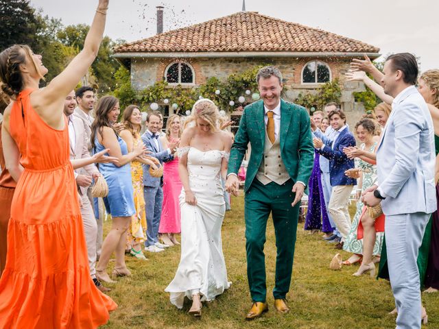 Le mariage de Gaston et Diekje à Bourganeuf, Creuse 15