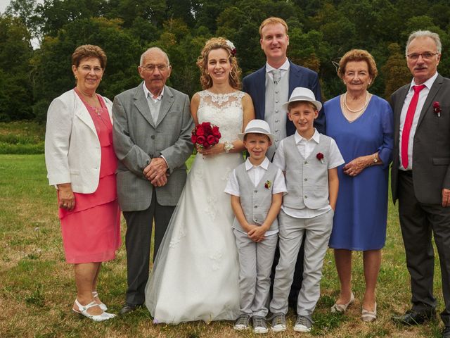 Le mariage de Frédéric et Véronique à Tuffé, Sarthe 81