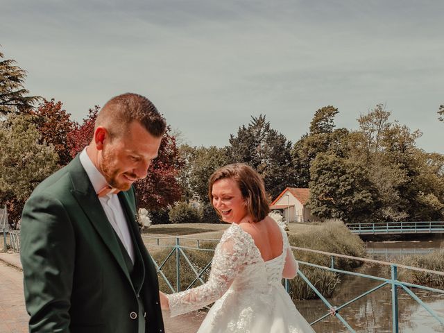 Le mariage de Dimitri et Emilie à Vallon-en-Sully, Allier 6