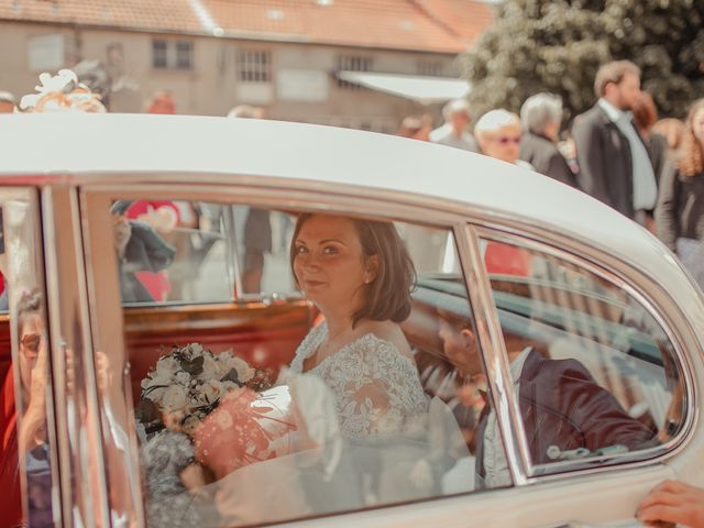 Le mariage de Dimitri et Emilie à Vallon-en-Sully, Allier 11