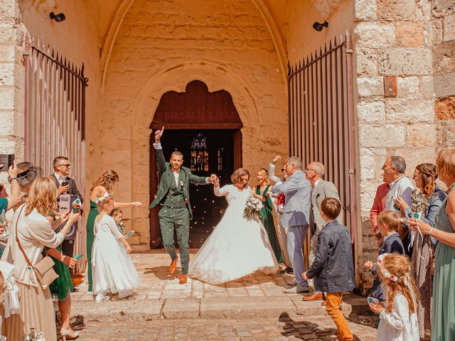 Le mariage de Dimitri et Emilie à Vallon-en-Sully, Allier 25