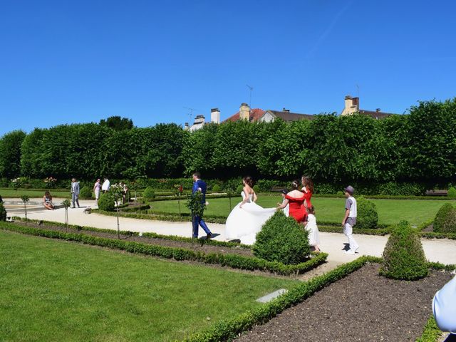 Le mariage de Adrien et Marine  à Meaux, Seine-et-Marne 1