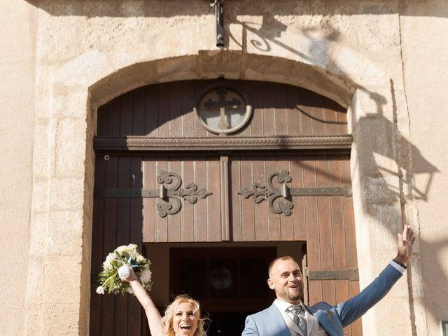 Le mariage de Loïs et Marie à Eyguières, Bouches-du-Rhône 20