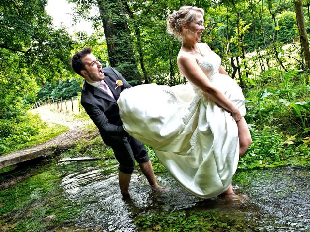 Le mariage de Romain et Peroline à Lyons-la-Forêt, Eure 14