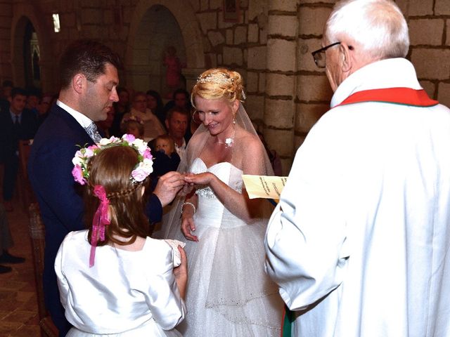 Le mariage de Julien  et Franziska à Mouthiers-sur-Boëme, Charente 17