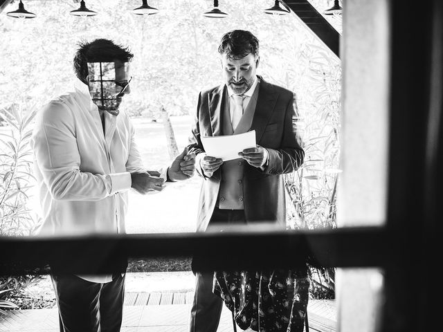 Le mariage de Andrew et Constance à Saint-Julien-en-Born, Landes 4