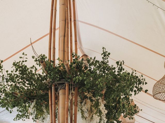 Le mariage de Andrew et Constance à Saint-Julien-en-Born, Landes 63