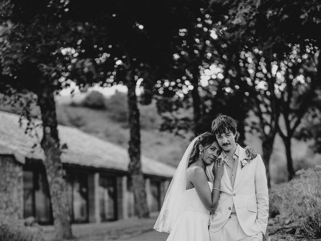 Le mariage de Romain et Elodie à Saint-Affrique, Aveyron 56