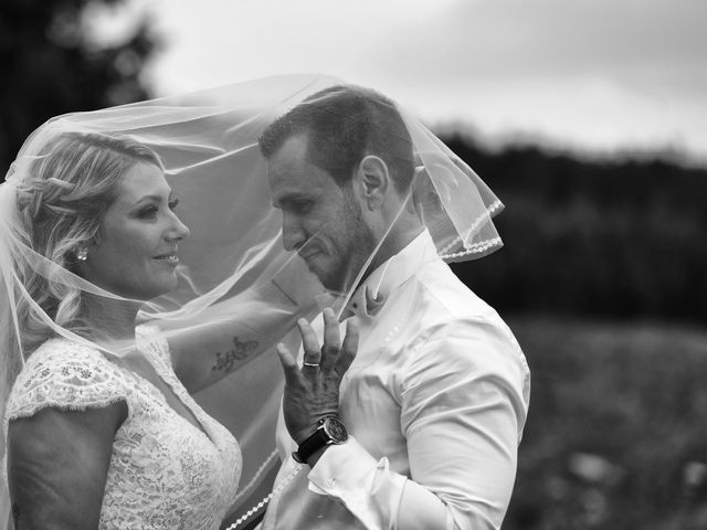 Le mariage de Matthieu et Estelle à Saint-Genest-Malifaux, Loire 22
