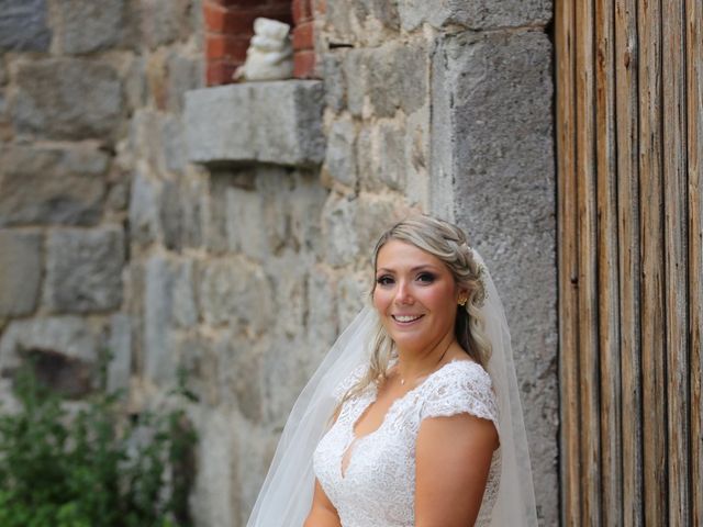 Le mariage de Matthieu et Estelle à Saint-Genest-Malifaux, Loire 24