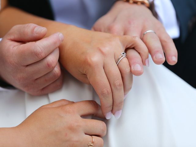 Le mariage de Matthieu et Estelle à Saint-Genest-Malifaux, Loire 26