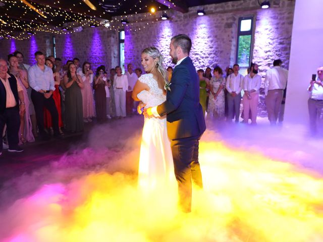 Le mariage de Matthieu et Estelle à Saint-Genest-Malifaux, Loire 38