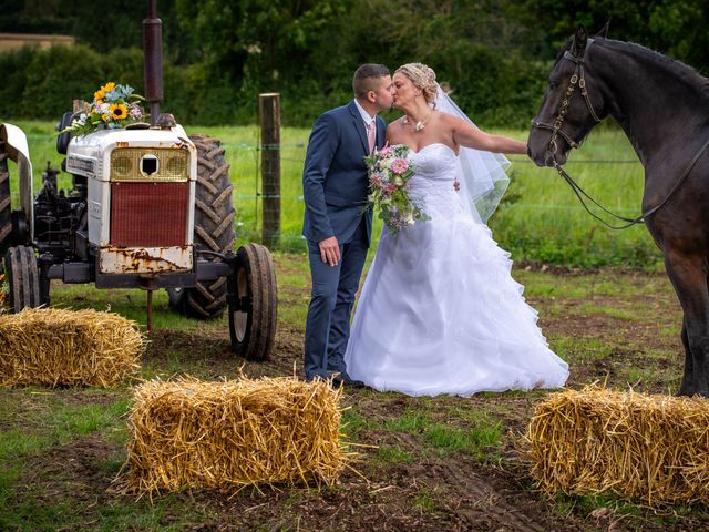 Le mariage de Tony et Caroline à Calonne-sur-la-Lys, Pas-de-Calais 17