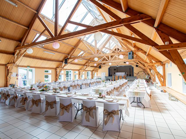 Le mariage de Tony et Caroline à Calonne-sur-la-Lys, Pas-de-Calais 34