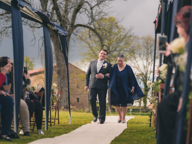 Le mariage de Anthony et Annabelle à Marols, Loire 31