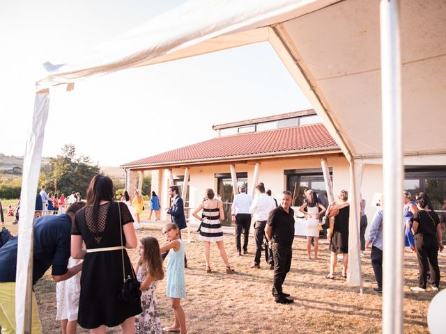 Le mariage de Aurélien et Cynthia à Saint-Paul-en-Jarez, Loire 34