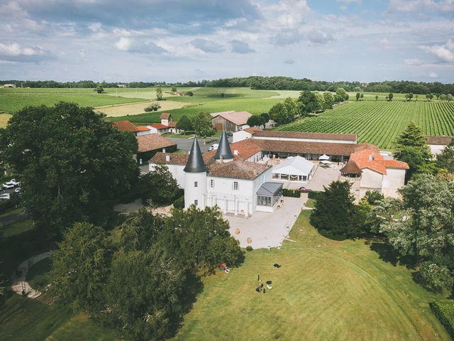 Le mariage de Pierre et Delphine à Lignan-de-Bordeaux, Gironde 6