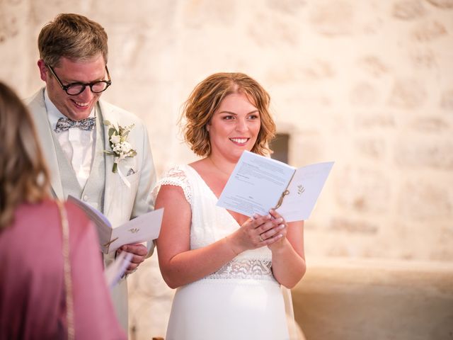 Le mariage de Timothé et Clarisse à Montjoyer, Drôme 16