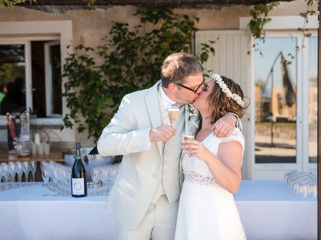 Le mariage de Timothé et Clarisse à Montjoyer, Drôme 24