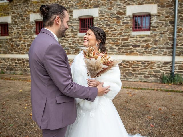 Le mariage de Valentin et Delphine à Le Pin-en-Mauges, Maine et Loire 35