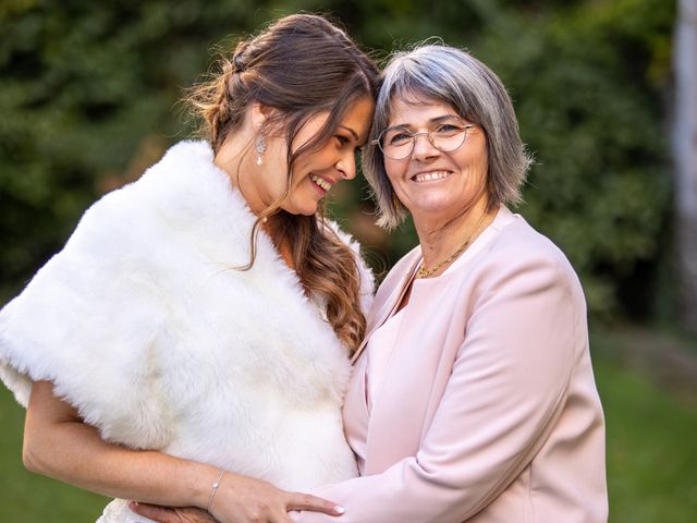 Le mariage de Valentin et Delphine à Le Pin-en-Mauges, Maine et Loire 94