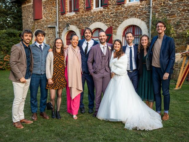 Le mariage de Valentin et Delphine à Le Pin-en-Mauges, Maine et Loire 128