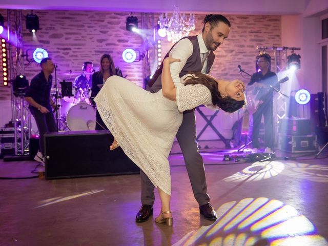 Le mariage de Valentin et Delphine à Le Pin-en-Mauges, Maine et Loire 2