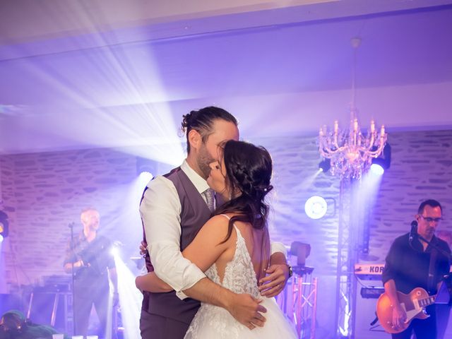 Le mariage de Valentin et Delphine à Le Pin-en-Mauges, Maine et Loire 139