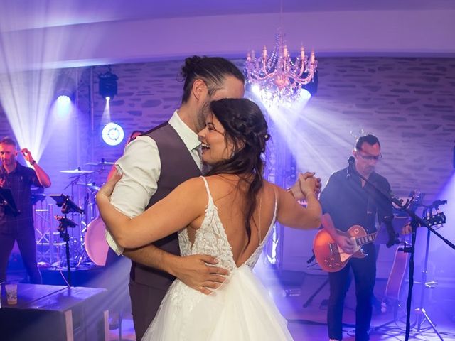 Le mariage de Valentin et Delphine à Le Pin-en-Mauges, Maine et Loire 142