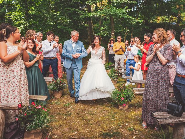 Le mariage de Lucas et Delphine à Beaulieu-sur-Loire, Loiret 33
